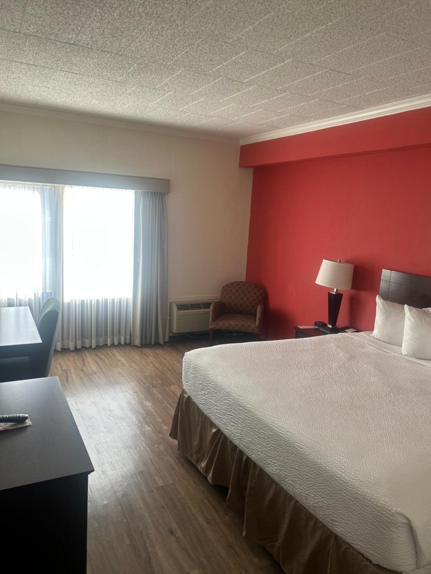 Ramada By Wyndham Newark/Wilmington Hotell Exteriör bild
